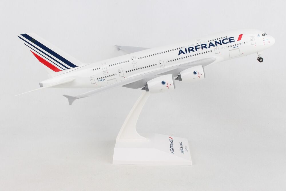 A380 Air France F-HPJA (gear/stand included) 1/200 *Plastic [SKR617]