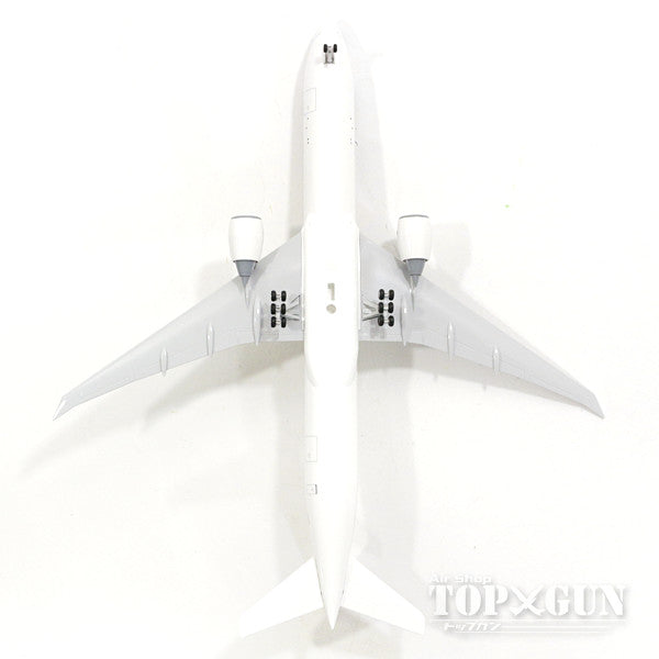 777-300ER Air France F-GZND (gear/stand included) 1/200 *Plastic [SKR653]