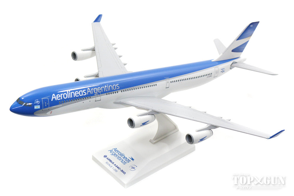 A340-300 Aerolineas Argentinas LV-ZPO (without gear/stand included) 1/200 *Plastic [SKR685]