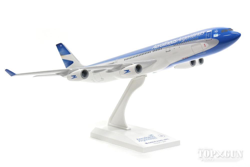 A340-300 Aerolineas Argentinas LV-ZPO (without gear/stand included) 1/200 *Plastic [SKR685]