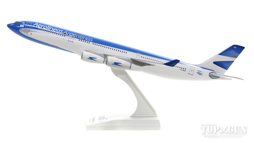 A340-300 アルゼンチン航空 LV-ZPO (ギアなし/スタンド付属) 1/200 ※プラ製 [SKR685]