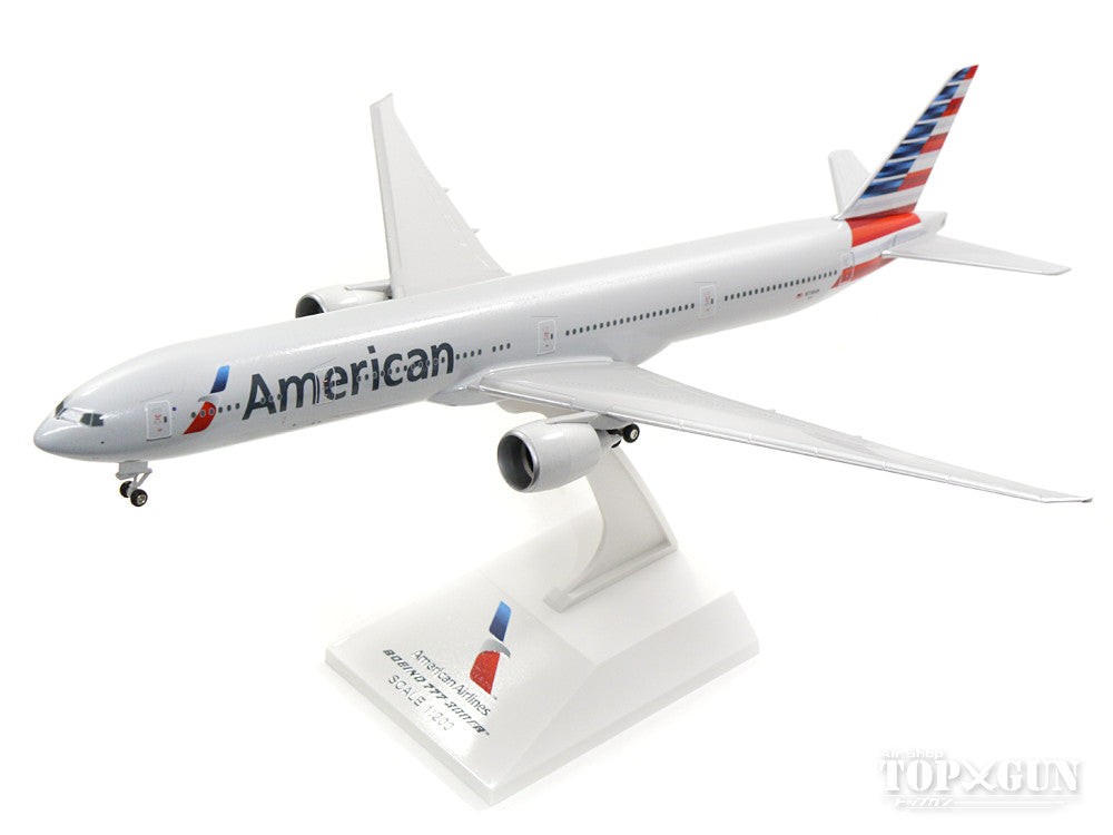 777-300ER American Airlines N718AN (gear/stand included) 1/200 *Plastic [SKR715]