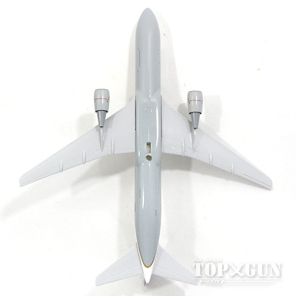 767-300ER United Airlines N652UA (without gear/stand included) 1/200 *Plastic [SKR726]