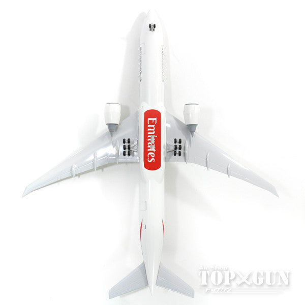 777-300ER Emirates Airlines A6-EBQ (stand included) 1/200 *Plastic [SKR727]