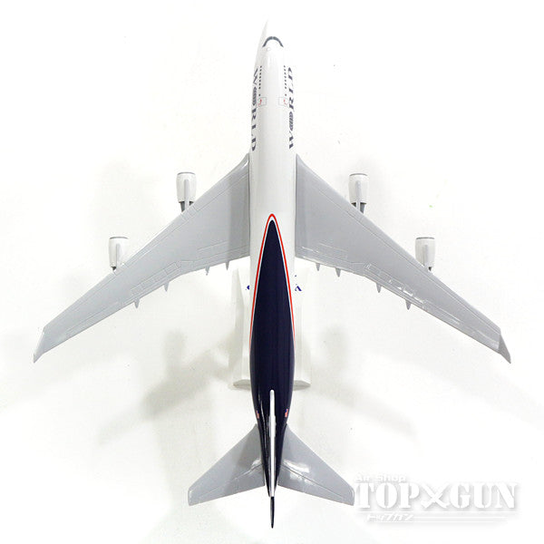 747-400BCF (Cargo Plane) World Airways (Gear/Stand Included) 1/200 *Plastic [SKR732]