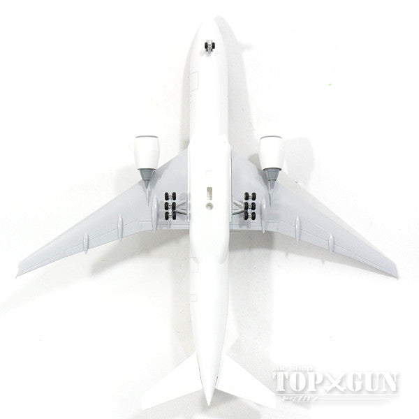 777-200ER Air France F-GSPX (gear/stand included) 1/200 *Plastic [SKR781]