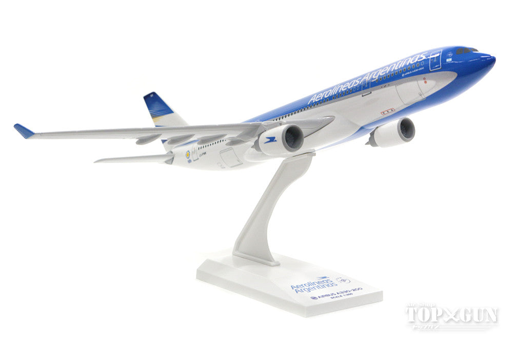 A330-200 Aerolineas Argentinas LV-FNK (without gear/stand included) 1/200 *Plastic [SKR782]