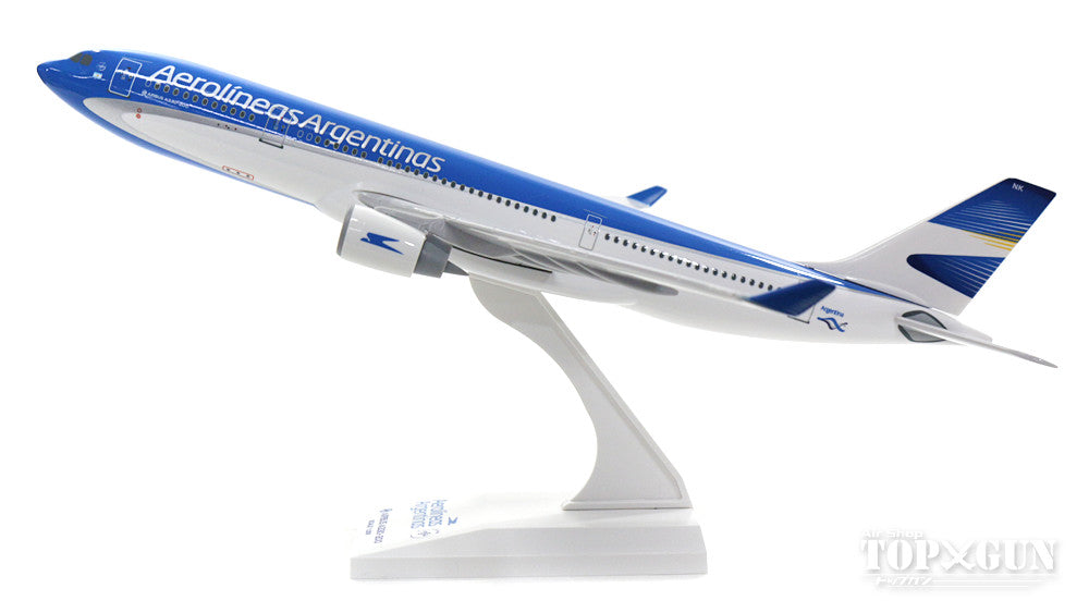 A330-200 Aerolineas Argentinas LV-FNK (without gear/stand included) 1/200 *Plastic [SKR782]