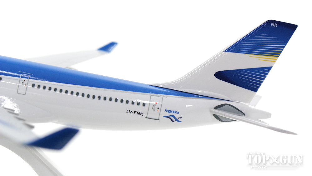 A330-200 Aerolineas Argentinas LV-FNK (without gear/stand included) 1/200 *Plastic [SKR782]