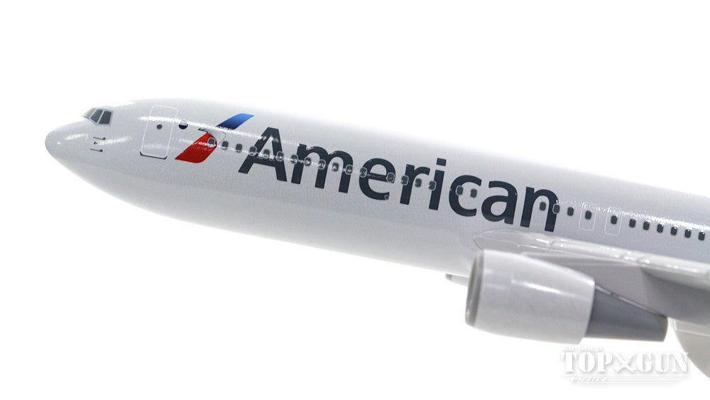 767-300ER American Airlines N383AN (without gear/stand included) 1/200 *Plastic [SKR786]