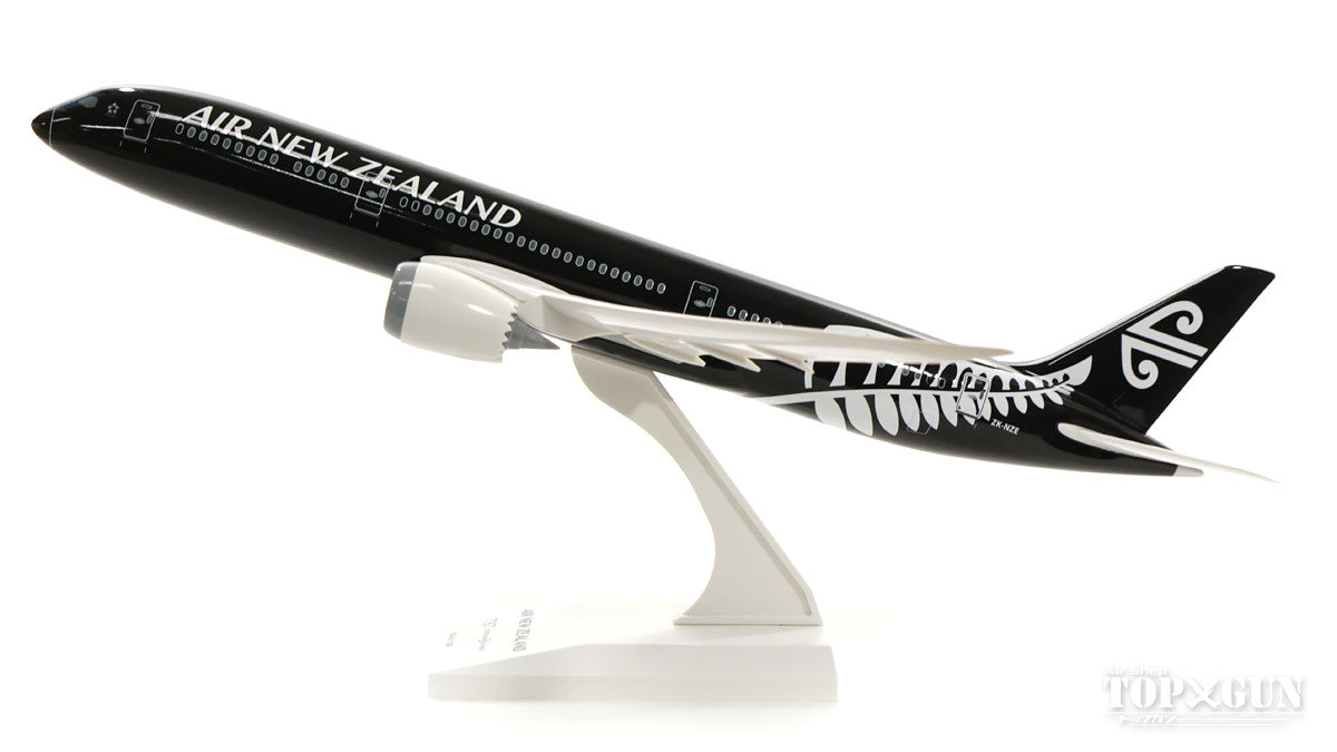 787-9 Air New Zealand Special Paint "All Blacks" ZK-NZE (without gear/stand included) 1/200 *Plastic [SKR800]