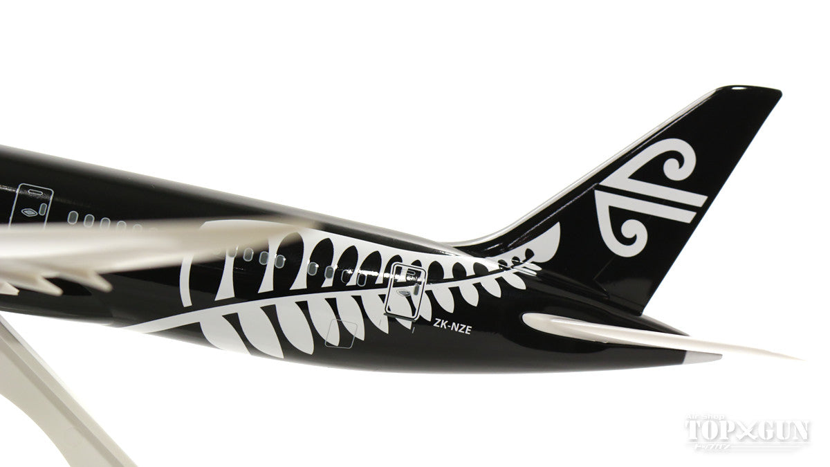 787-9 Air New Zealand Special Paint "All Blacks" ZK-NZE (without gear/stand included) 1/200 *Plastic [SKR800]