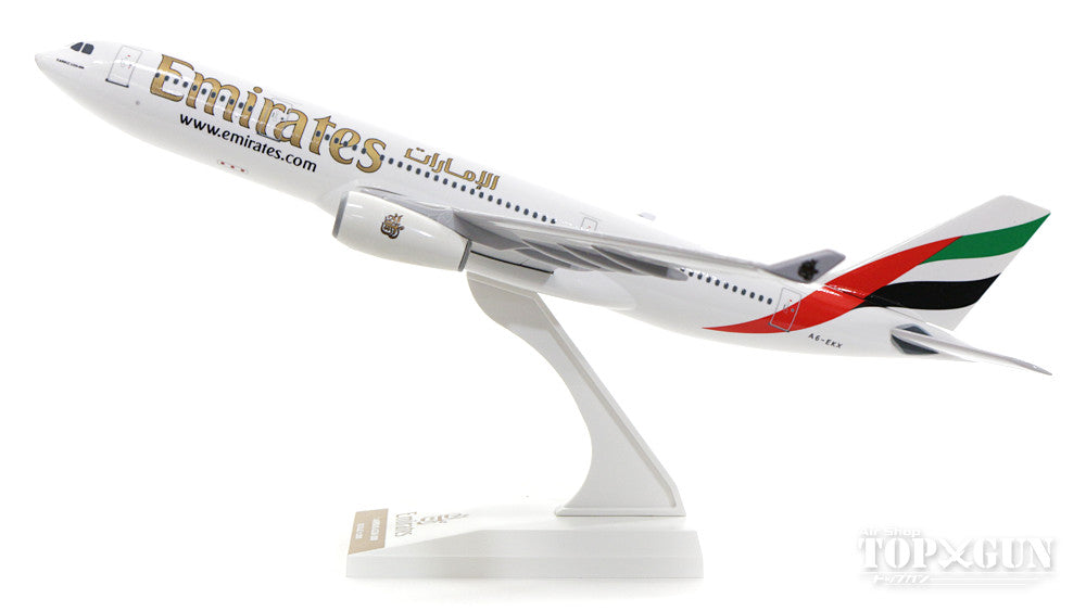 A330-200 Emirates Airlines A6-EKX (without gear/stand included) 1/200 *Plastic [SKR825]