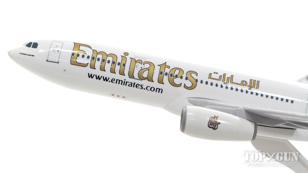 A330-200 Emirates Airlines A6-EKX (without gear/stand included) 1/200 *Plastic [SKR825]