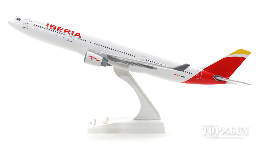 A330-300 Iberia Airlines F-WWKA (without gear/stand included) 1/200 *Plastic [SKR836]