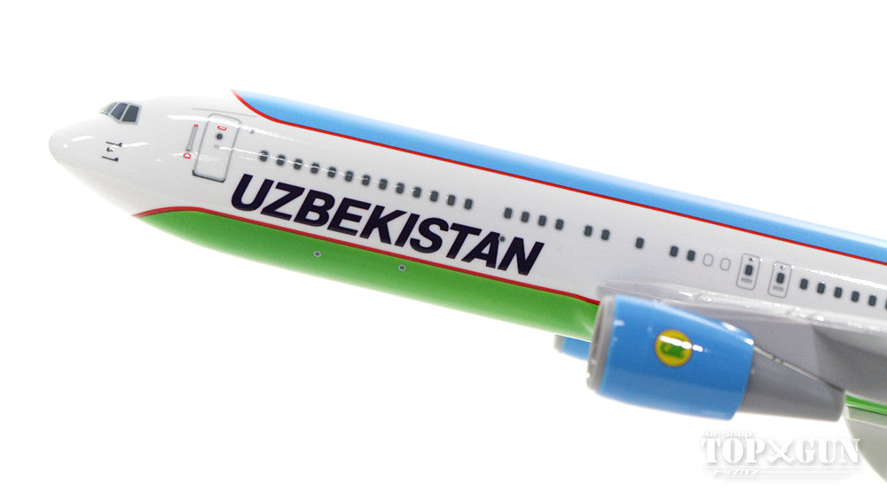 767-300ER ウズベキスタン航空 UK67005 (ギアなし/スタンド付属) 1/200 ※プラ製 [SKR861]