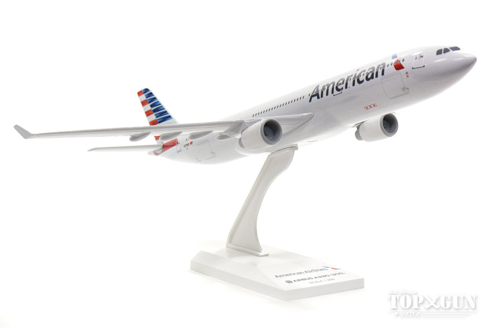 A330-300 American Airlines N270AY (without gear/stand included) 1/200 *Plastic [SKR872]