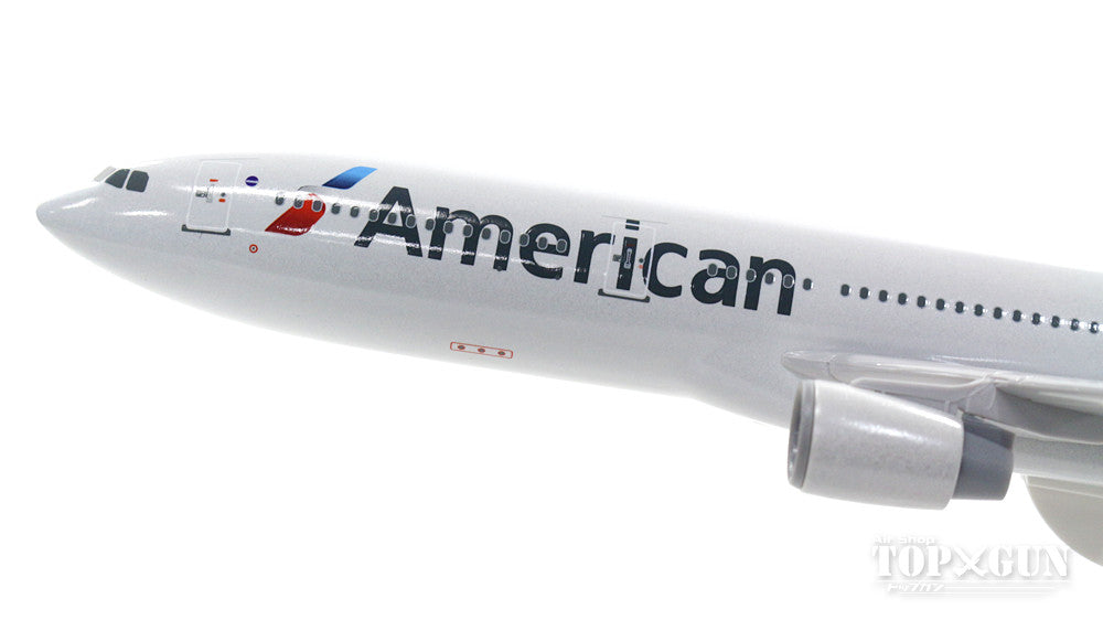 A330-300 American Airlines N270AY (without gear/stand included) 1/200 *Plastic [SKR872]