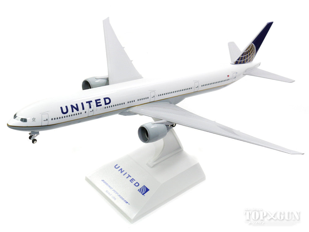 777-300ER United Airlines N58031 (gear/stand included) 1/200 *Plastic [SKR900]