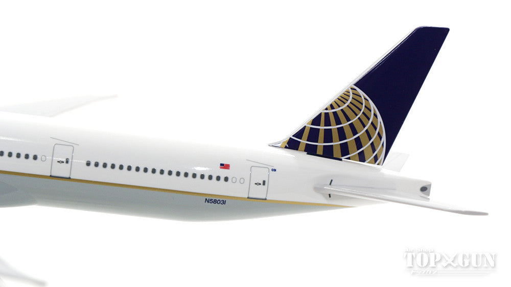 777-300ER United Airlines N58031 (gear/stand included) 1/200 *Plastic [SKR900]