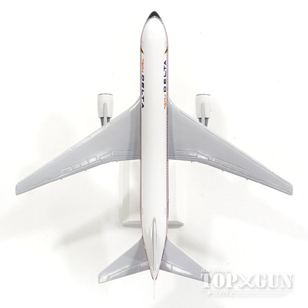 767-200 Delta Airlines "Spirit Of Delta" N102DA (without gear/stand included) 1/200 *Plastic [SKR910]