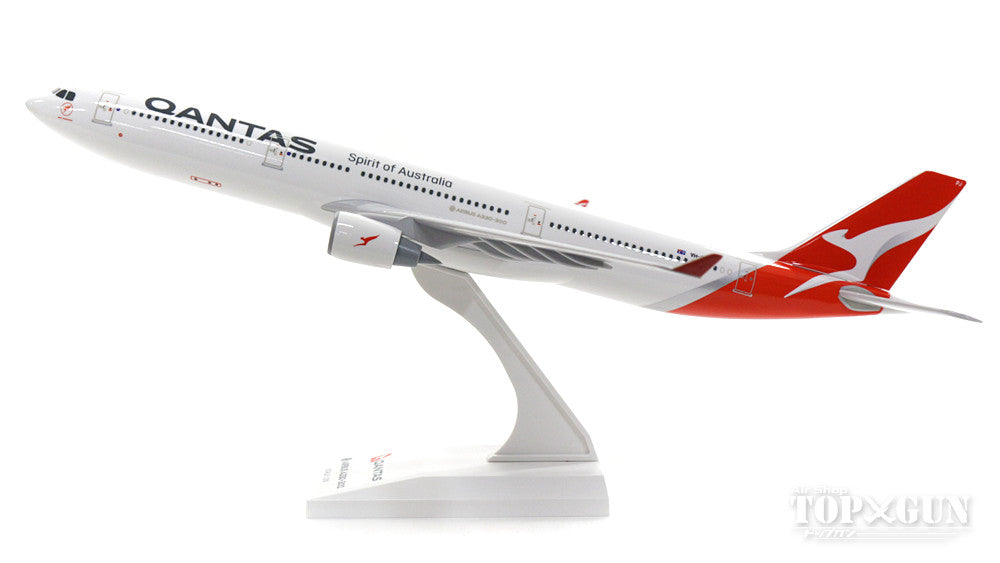 A330-300 Qantas VH-QPJ (without gear/stand included) 1/200 *Plastic [SKR928]