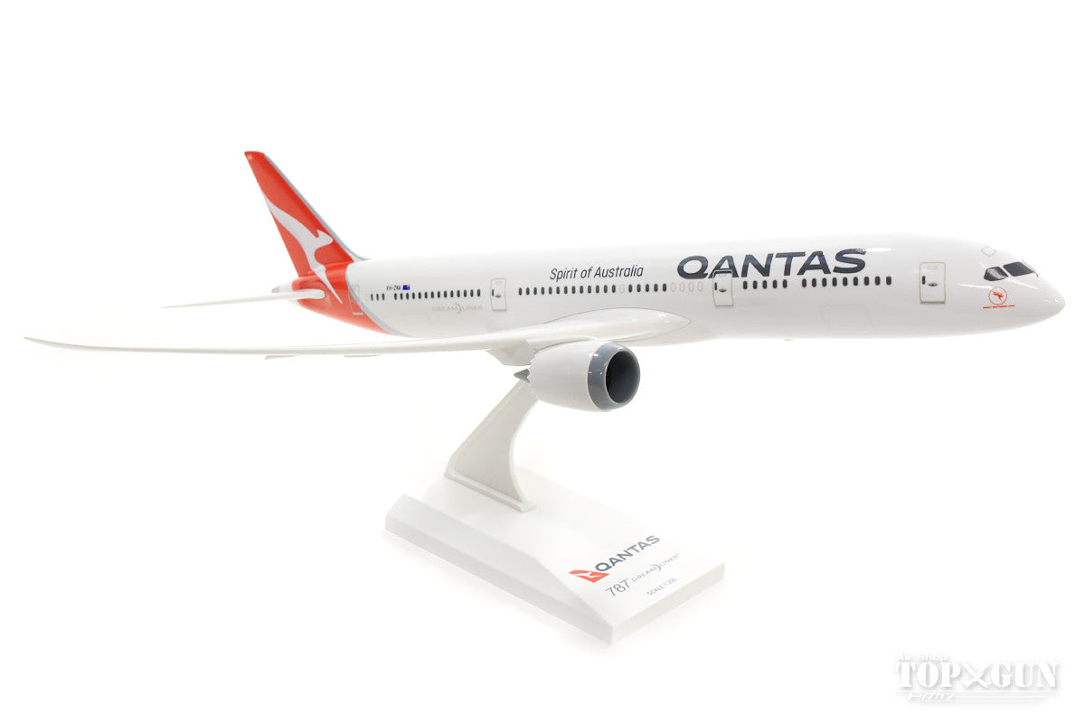 787-9 Qantas VH-ZNA (without gear/stand included) 1/200 *Plastic [SKR942]