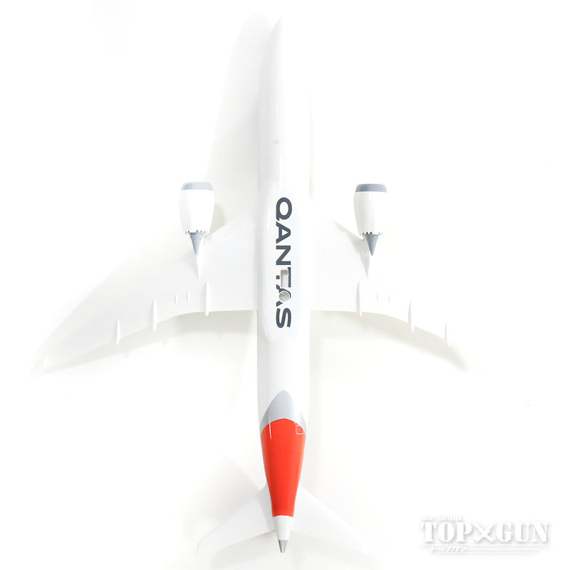 787-9 Qantas VH-ZNA (without gear/stand included) 1/200 *Plastic [SKR942]