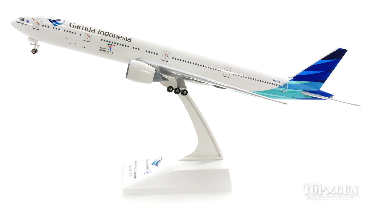 777-300ER Garuda Indonesia PK-GIF (gear/stand included) 1/200 *Plastic [SKR966]