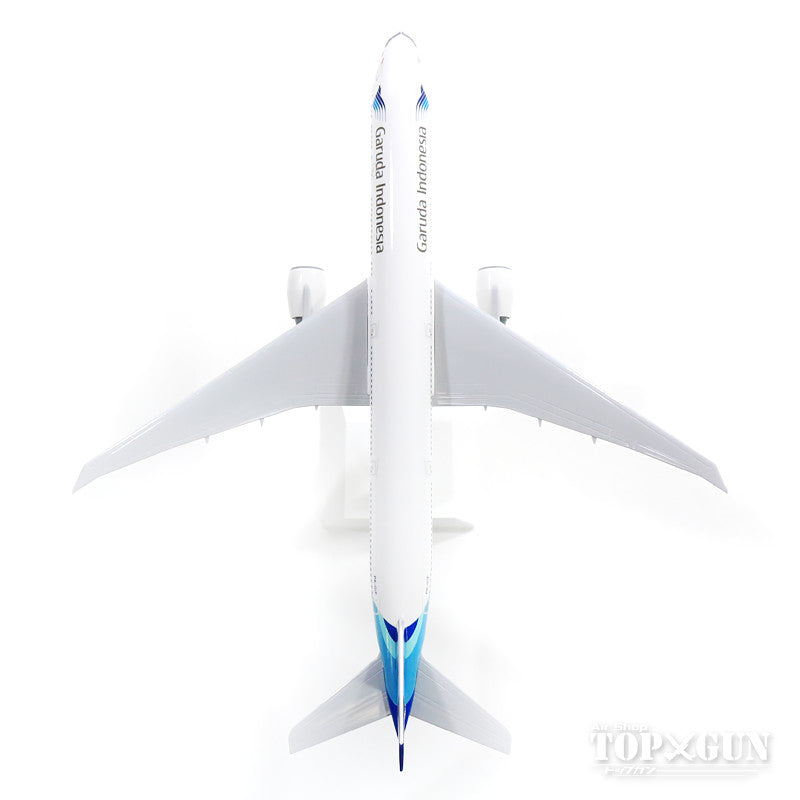 777-300ER Garuda Indonesia PK-GIF (gear/stand included) 1/200 *Plastic [SKR966]