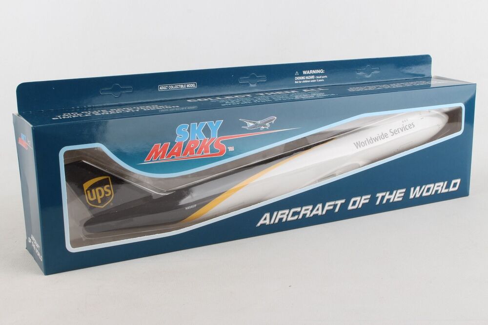 747-8F (Cargo Plane) UPS N606UP (Gear/Stand Included) 1/200 *Plastic [SKR979]