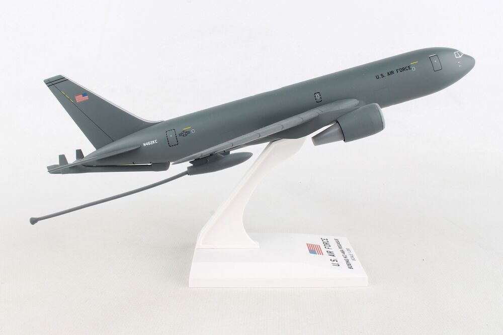 KC-46A US Air Force Airlifter N462KC (without gear/stand included) 1/200 *Plastic [SKR995]