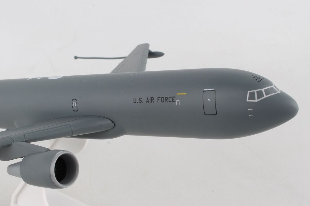 KC-46A US Air Force Airlifter N462KC (without gear/stand included) 1/200 *Plastic [SKR995]