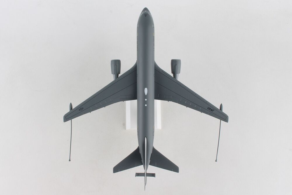 KC-46A US Air Force Airlifter N462KC (without gear/stand included) 1/200 *Plastic [SKR995]