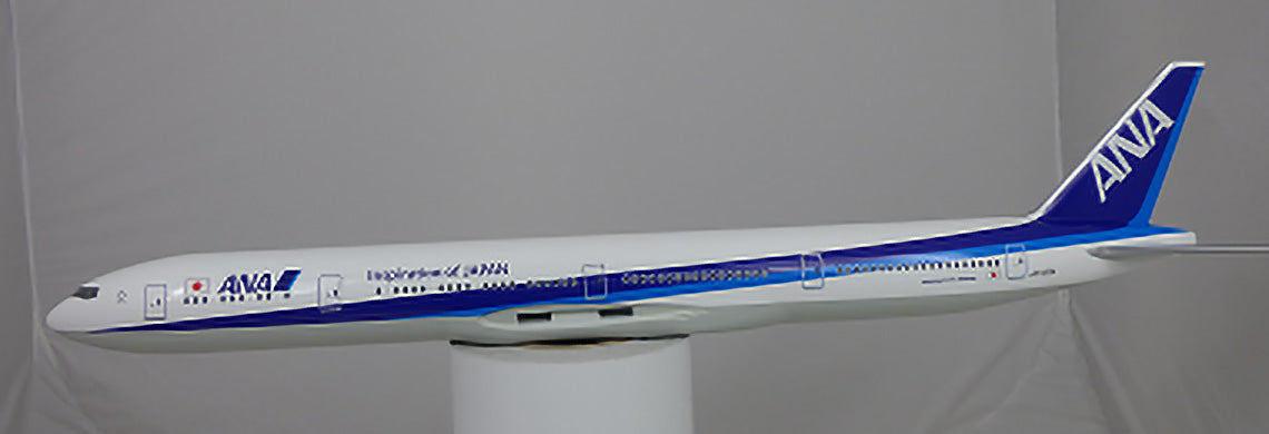 [Pre-order item] 777-300ER ANA All Nippon Airways (without gear/with WiFi radome and wooden base plate) JA795A 1/100 *Made of resin [NH00103]