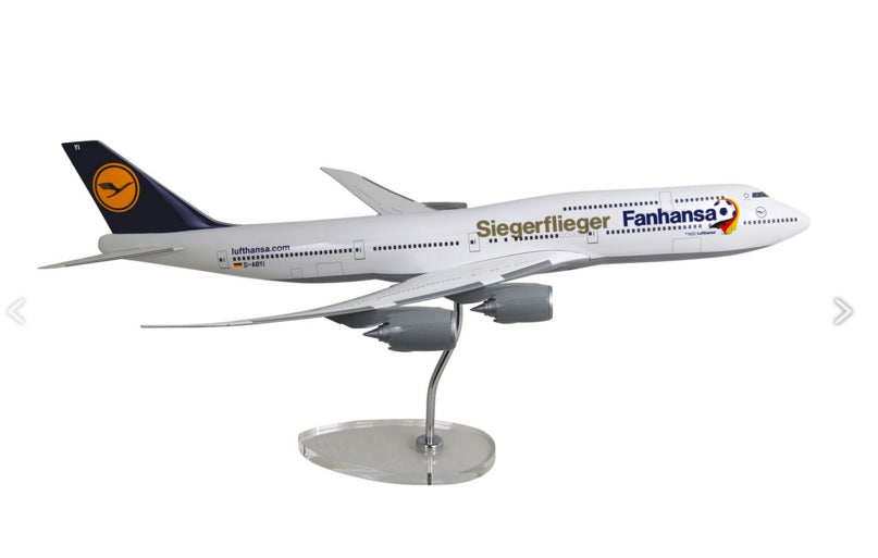 747-8i ルフトハンザドイツ航空 特別塗装 「Fanhansa Siegerflieger」 1/100  ※樹脂製 (ギアなし/スタンド付属) 航空会社オフィシャルモデル [WM2014]