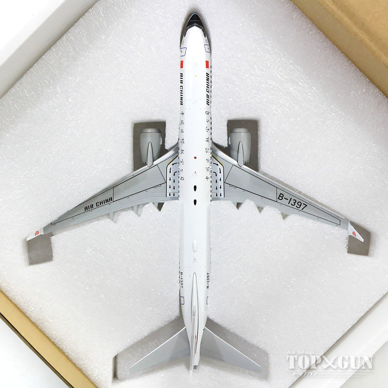 737-8 MAX エア・チャイナ（中国国際航空） 1/200 （スタンド付属） ※金属製 [XX2190]