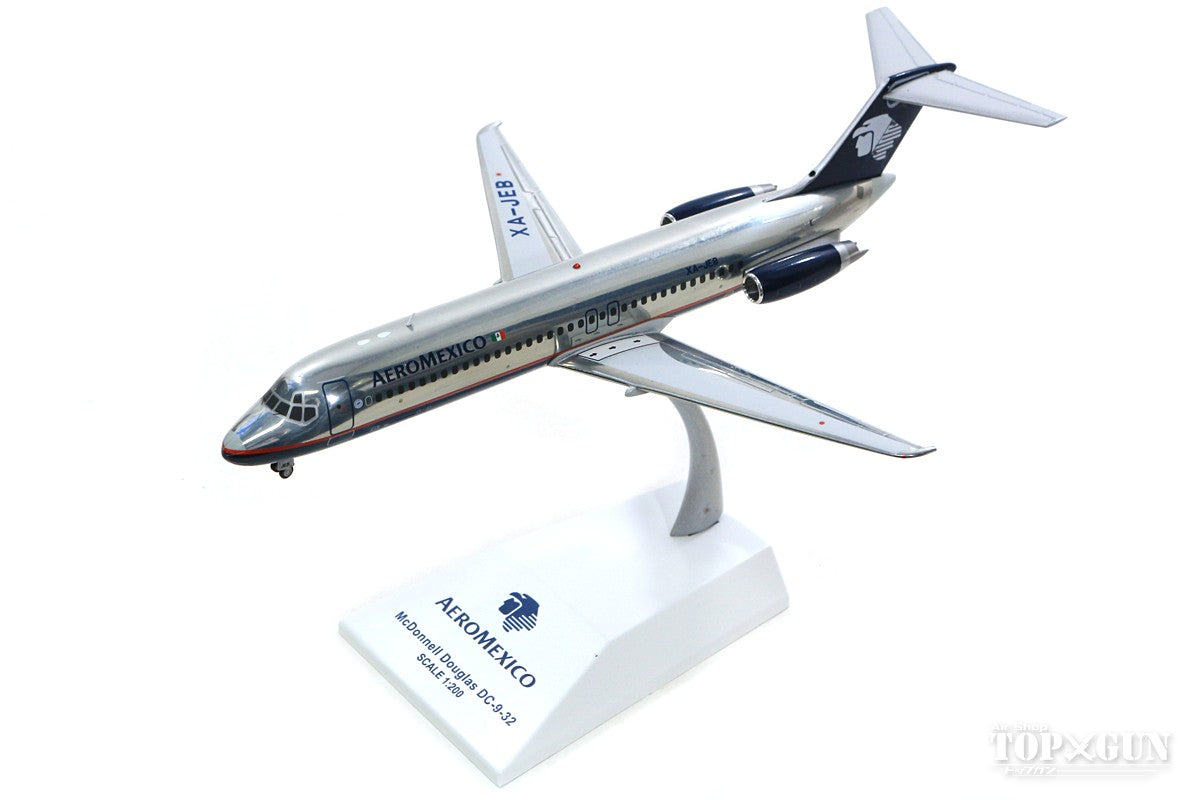 DC-9-30 アエロメヒコ XA-JEB With Stand 1/200 [XX2217]