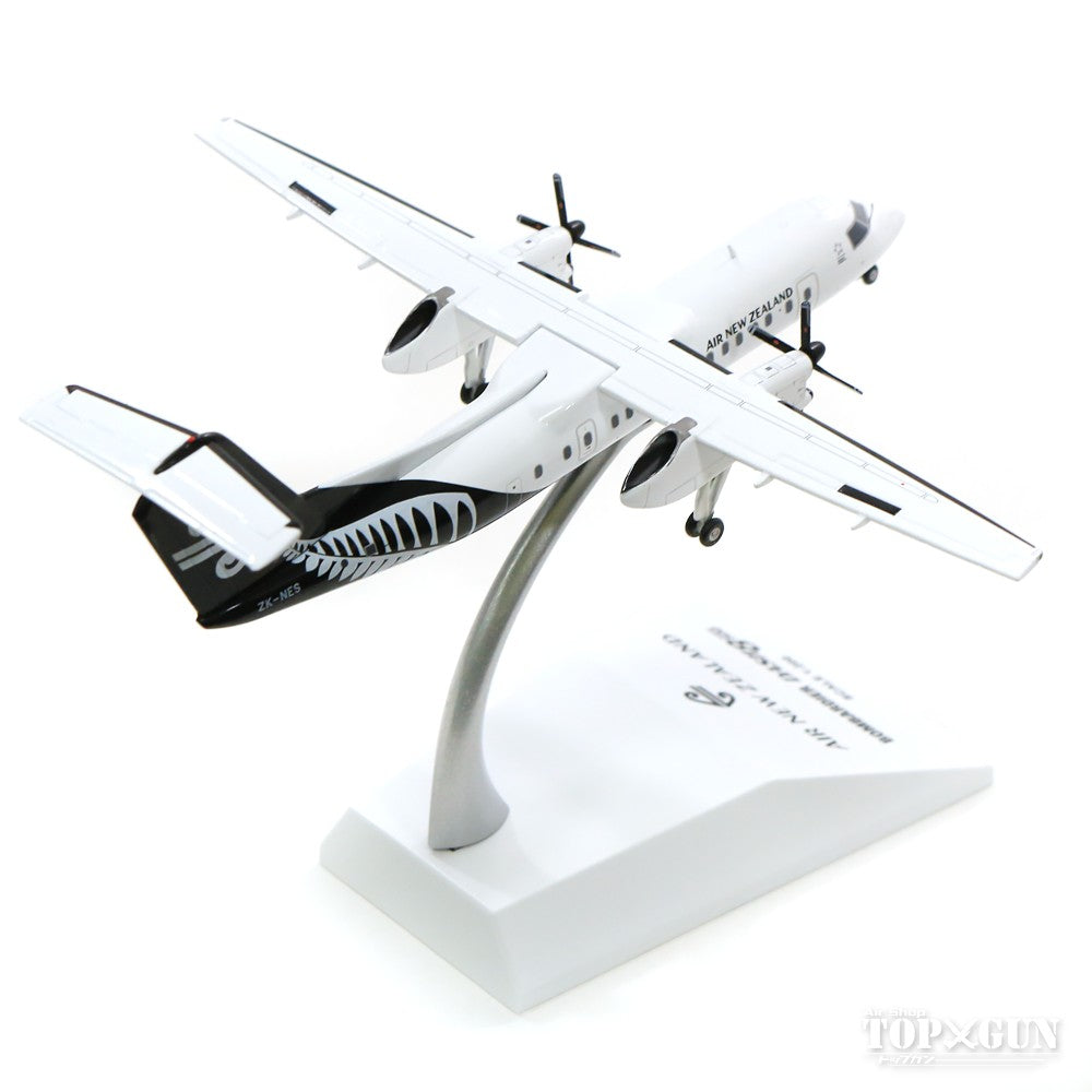 Dash8-Q300 ニュージーランド航空 ZK-NES スタンド付属 1/200 [XX2273]