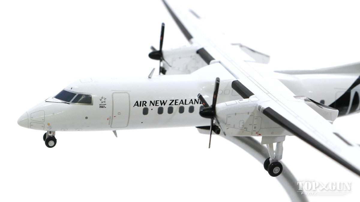 Dash8-Q300 Air New Zealand ZK-NES with stand 1/200 [XX2273]