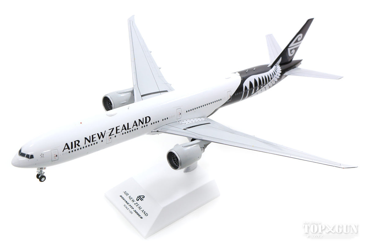 777-300ER Air New Zealand ZK-OKS (stand included) 1/200 [XX2303]