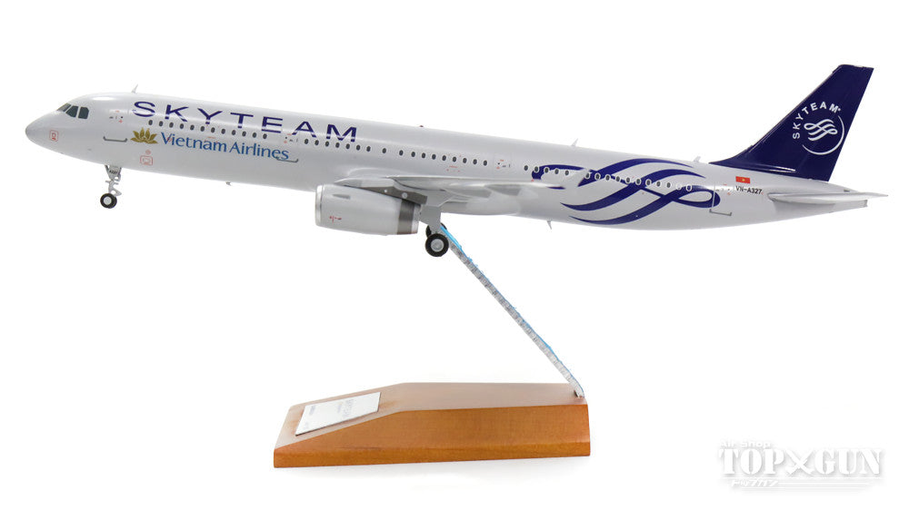 A321 Vietnam Airlines Special Paint "SkyTeam" VN-A327 (Stand Included) 1/200 *Made of Metal [XX2482]