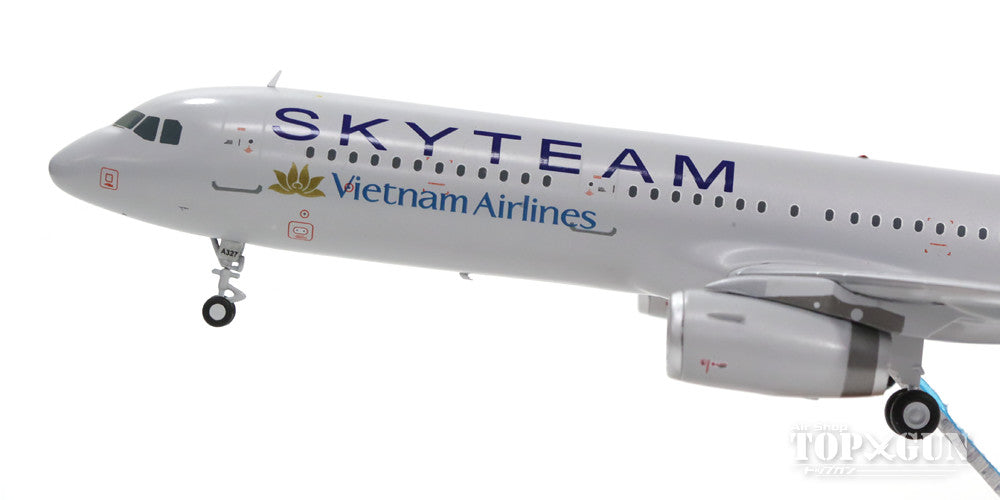 A321 Vietnam Airlines Special Paint "SkyTeam" VN-A327 (Stand Included) 1/200 *Made of Metal [XX2482]