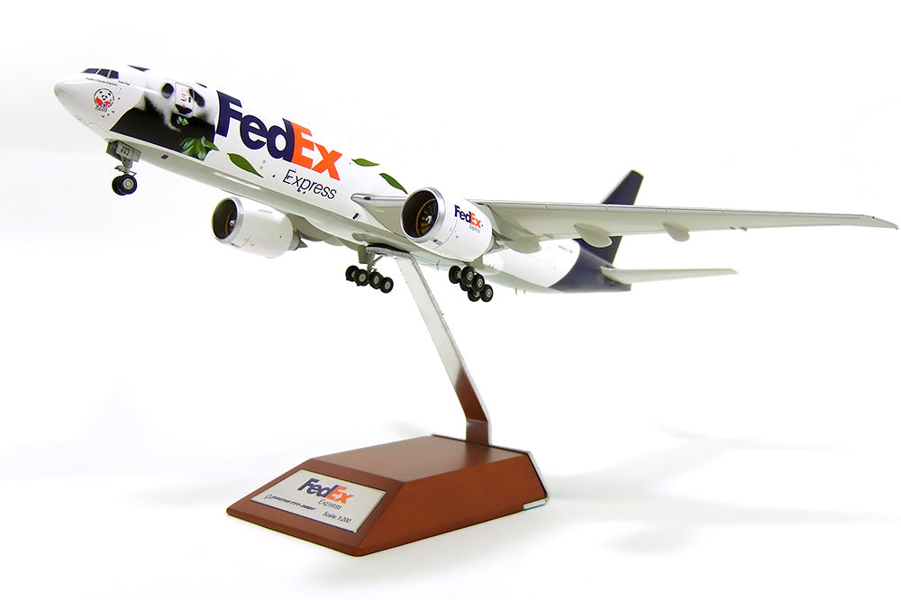 777-200F (Cargo Type) FedEx Special Paint "Panda Express/Bamboo" (with stand) N892FD 1/200 [XX2579]