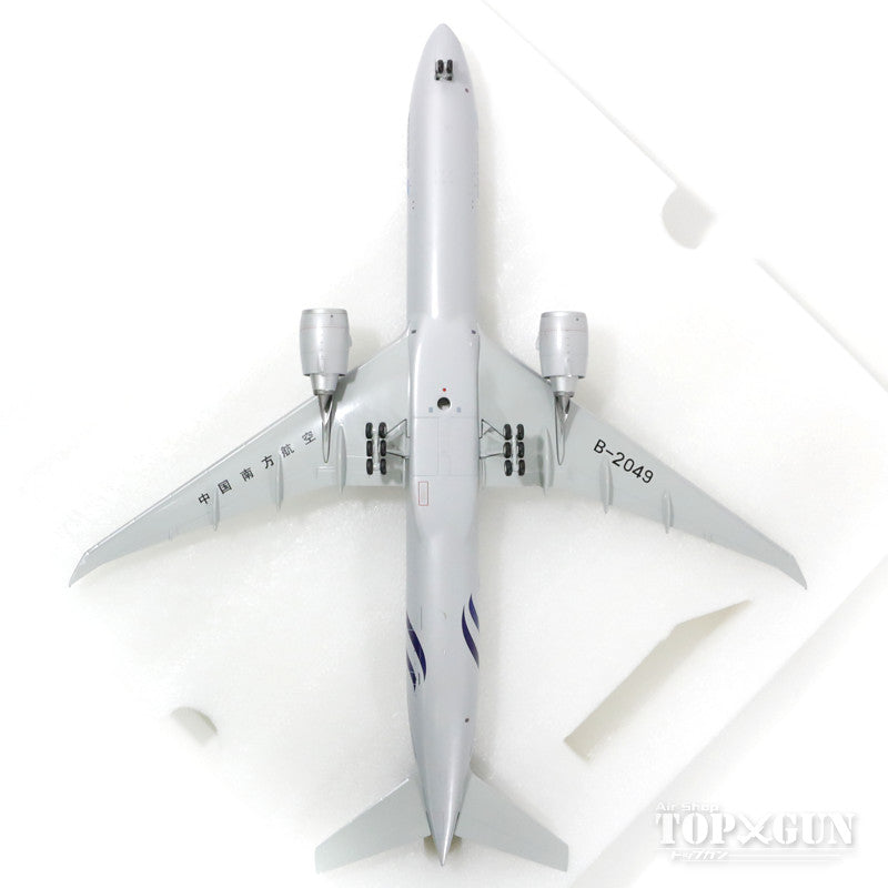 777-300ER China Southern Airlines Special Paint "SkyTeam" B-2049 (Stand Included) 1/200 *Made of Metal [XX2743]