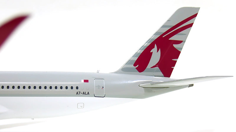 A350 Qatar Airways with stand 1/200 [XX2936]