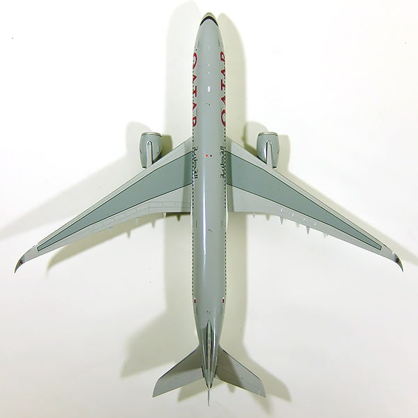 A350 Qatar Airways with stand 1/200 [XX2936]