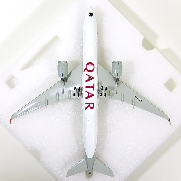 A350 Qatar Airways with stand 1/200 [XX2936]