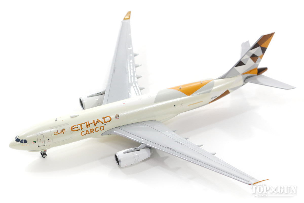 JC Wings A330-200F (Cargo type) Etihad Airways Cargo A6-DCE 1/400