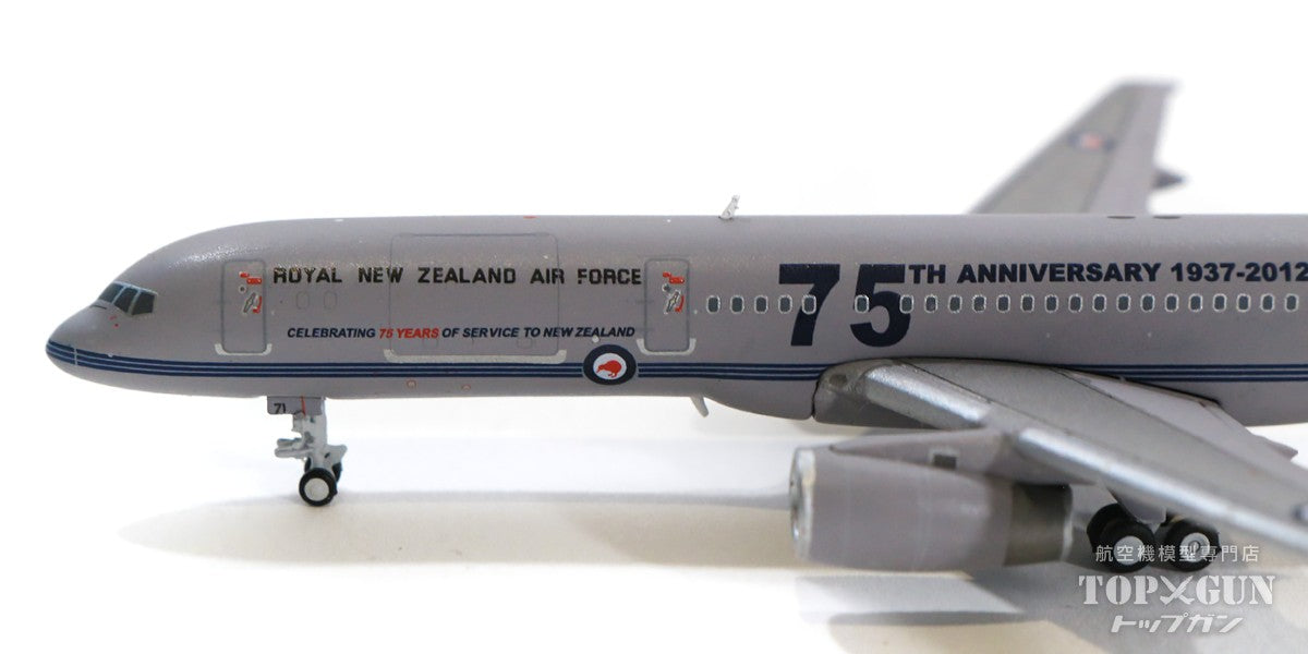 757-200 New Zealand Air Force "75th anniv." NZ7571 With Antenna 1/400 [XX4444]